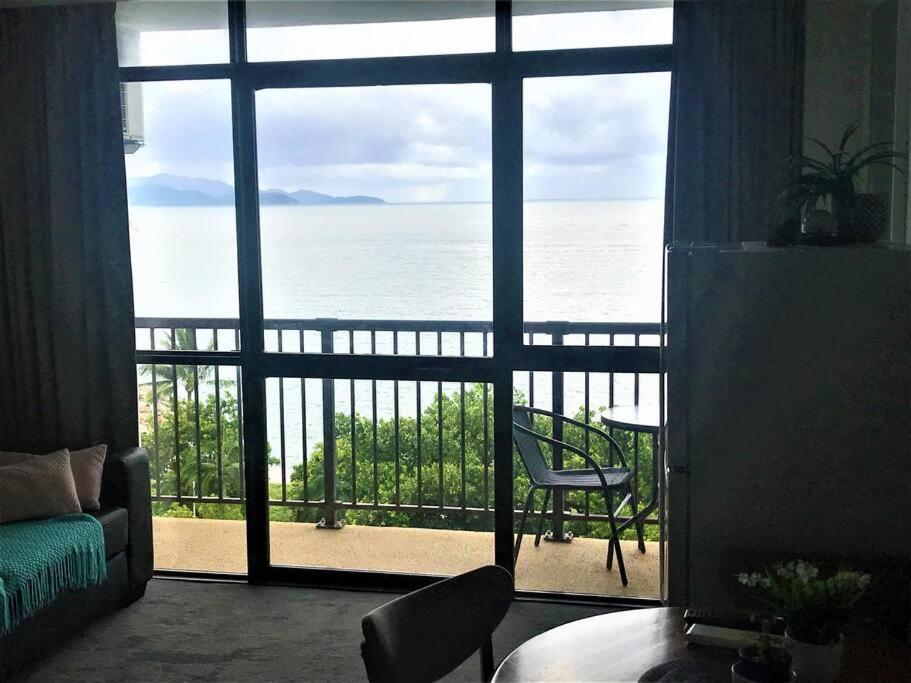 Treat Yourself, Fun In The Sun At The Aquarius Townsville Eksteriør bilde