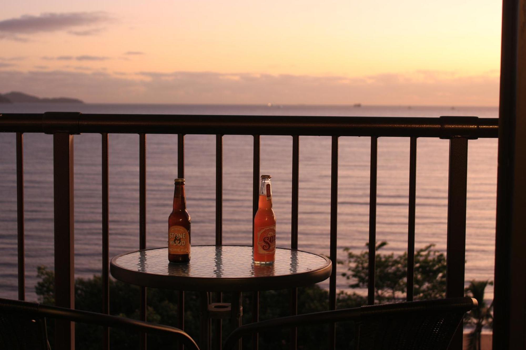Treat Yourself, Fun In The Sun At The Aquarius Townsville Eksteriør bilde